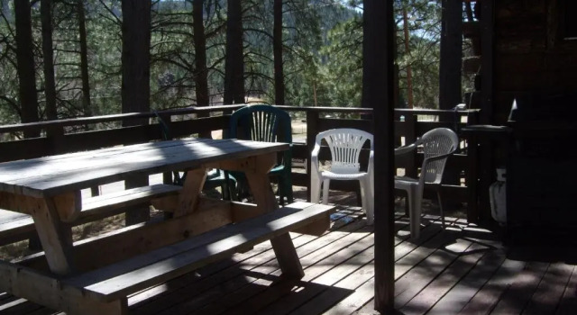 Коттедж Superior Sierra Bonita Cabins and RV Park