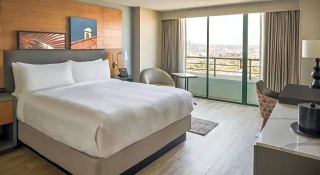 Двухместный номер Standard с балконом и с видом на город San Diego Marriott Mission Valley