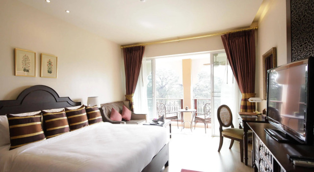 SHEIK ISTANA HOTEL CHIANGMAl, Забронировать Отель Чиангмай провинция Чианг Май, рядом с Wiang Kum Kam