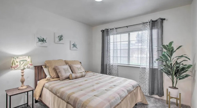 Renovated Bakersfield Home w/ Private Yard!, Rezervați Hotel Bakersfield 