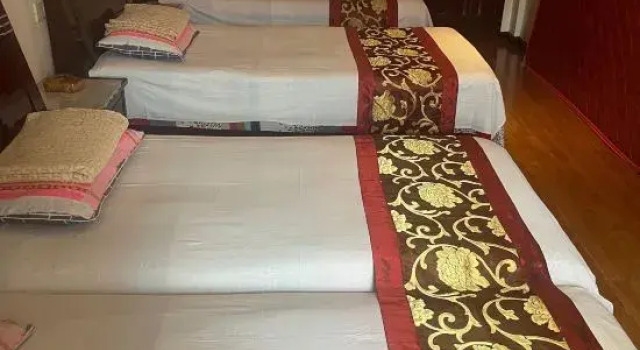 Люкс Deluxe Yangcheng Huangcheng Xiangfu 702 Family Hotel
