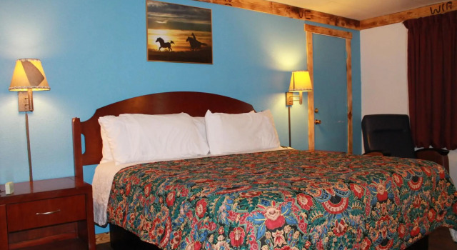 Wyatt Earp Hotel, Buchen Sie Hotel Dodge City Kansas