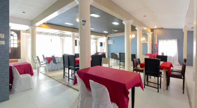 RedDoorz Plus near Tacloban Astrodome, Book Hotel Hoteller i Tacloban med pool, Swimmingpool