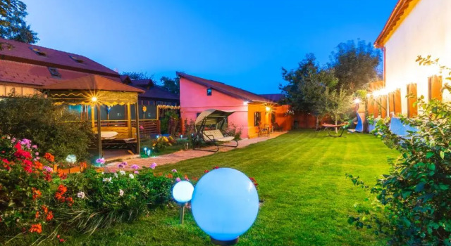 Апартаменты с видом на сад Sunset Cottage