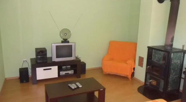 One-Bedroom Apartment Poljica with an Outdoor Swimming Pool 03, Rezerwuj Apartament Hotele w Split-Dalmatia County z parkingiem, Parking