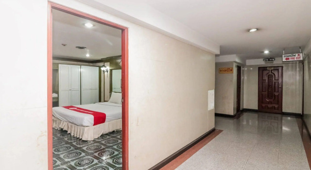 NIDA Rooms Ratchadaphisek Golden Dome Walk
