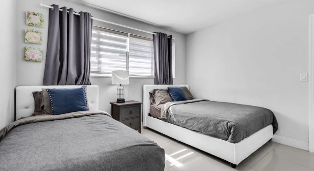 Hollywood Hills 3BD Home