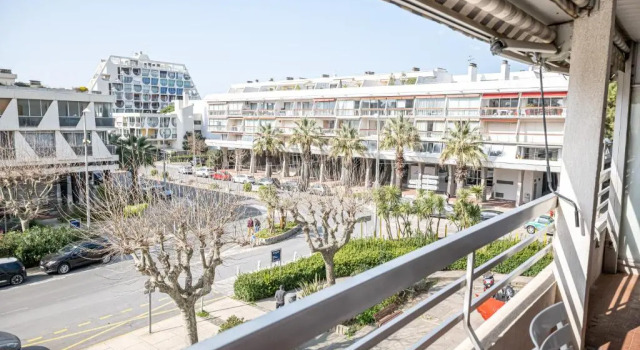 Апартаменты Appartement à quelques pas de la mer WIFI CLIM PARKING