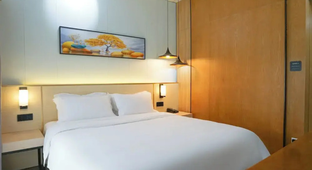 Номер Superior Paco Hotel Zhujiang New Town Jinan University Guangzhou