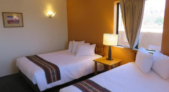 Четырёхместный люкс Sedona Village Lodge