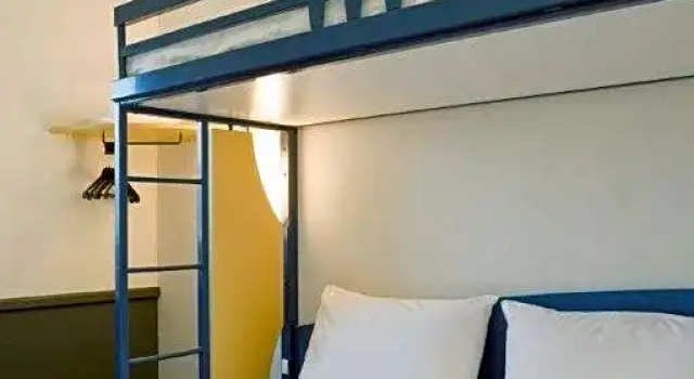 Трёхместный номер Standard Ibis Budget Besancon Ouest