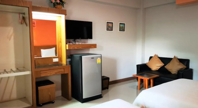 100 House Hotel, Rezervovat Hotel Nakhon Ratčasima 