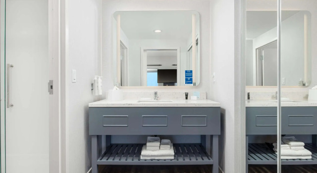 Двухместный люкс Deluxe Hampton Inn & Suites Huntsville Downtown, Al