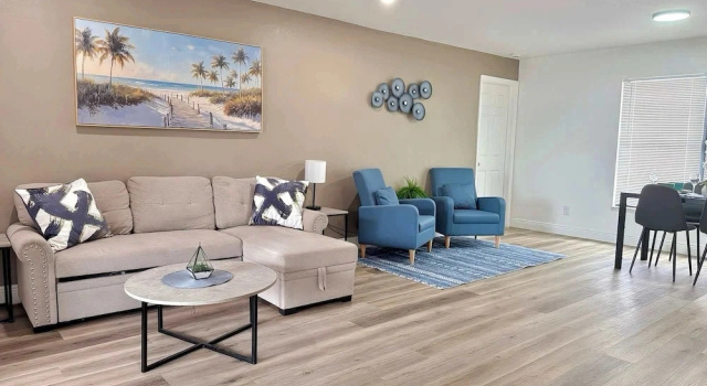 Bright 2BR Apt in Cape Coral Near Caloosahatchee River U102, Забронировать Апартаменты/квартира Апартаменты Кейп-Корал, Апартаменты/квартира