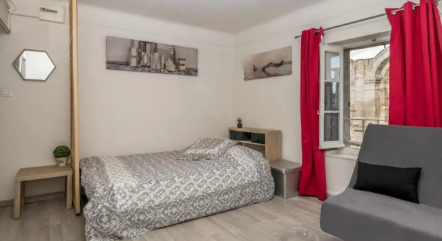 Студия Studio avec vue sur les arénes
