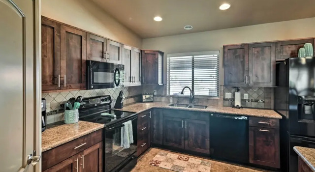 Коттедж Pool, Hot Tub & Lake Views: Lake Havasu Home!