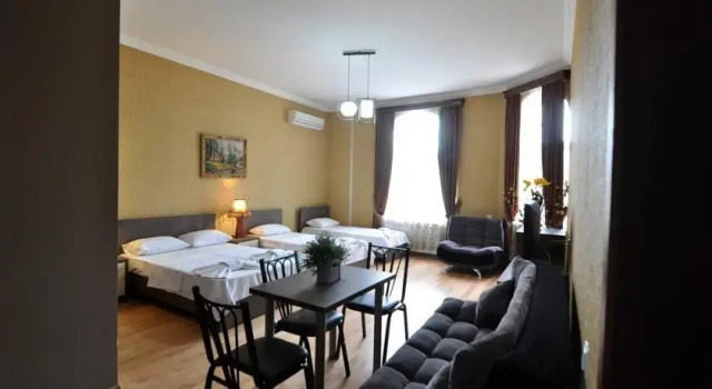 Fenix Hotel, Varaa Hotelli Tbilisi Tbilisi Region