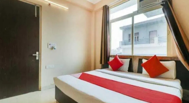 OYO 93365 Hotel Ralex Inn