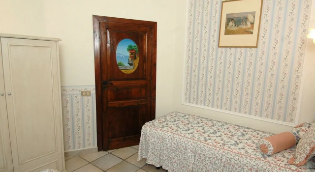 Holiday home with private pool, only 500m from the beach