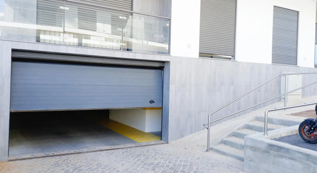 T3 Alto Forte -vista Mar Ar Condicionado Garagem, Rezervovat Hotel Hotely v Sotavento s parkováním, Parkování