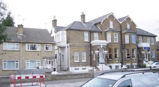 Channins Hounslow Hotel, Забронировать Отель Фелтхам Хаунслоу
