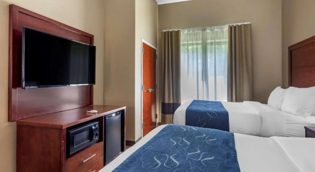 Люкс Standard Comfort Suites Manchester near Arnold AFB