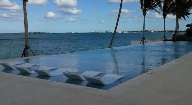 Апартаменты 2 Bed Condo at ONE Cable Beach With Balcony