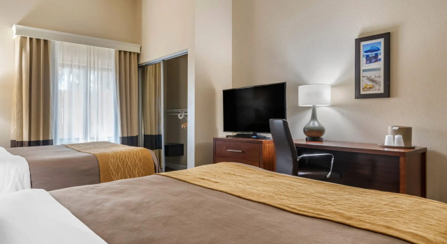 Четырёхместный номер Standard Comfort Inn & Suites Fort Walton Beach - Destin West