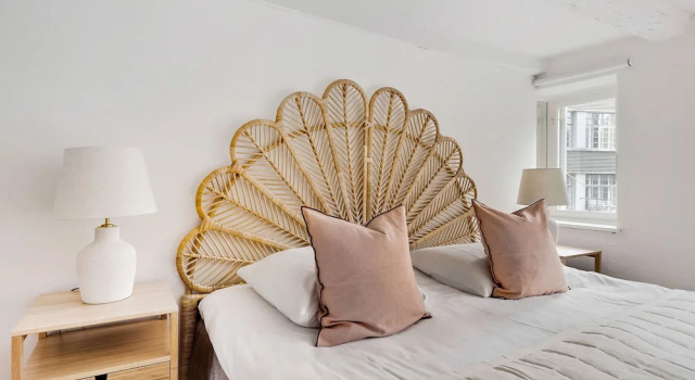 Sanders Penny - Chic 3-bdr Apt in City Center