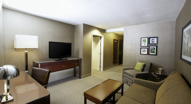 Crowne Plaza Pittsburgh Airport, Prenota Hotel Coraopolis Pennsylvania