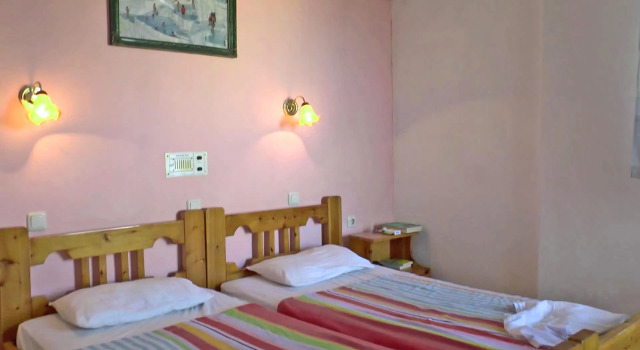 Hotel Eva Marina, Rezerwuj Hotel Hotele w Retimno z parkingiem, Parking