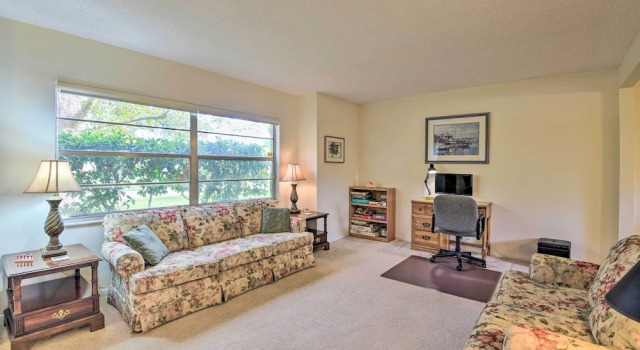 Коттедж Daytona Area Home ~ 3 Mi to Beach: Swim & Explore!
