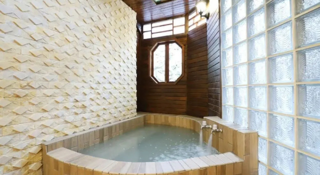 Четырёхместный номер Premium Phoenix Pavilion Hot Spring Hotel