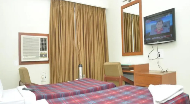 Hotel Bhavani Residency, Rezerwuj Hotel Hotele w Andhra Pradesh z parkingiem, Parking