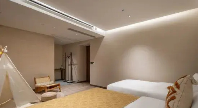 Семейный тент с балконом Jinyun FengQianduo Homestay (Xiandu Scenic Area Store)