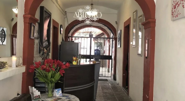 Hotel 304, Rezerwuj Hotel Hotele w State of Puebla z parkingiem, Parking