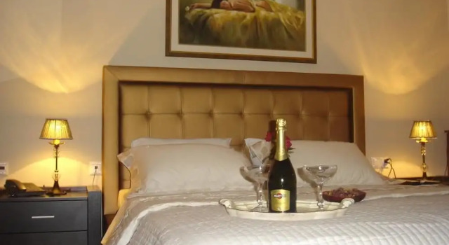 Люкс Deluxe с балконом Epavlis Meteora Suites Hotel