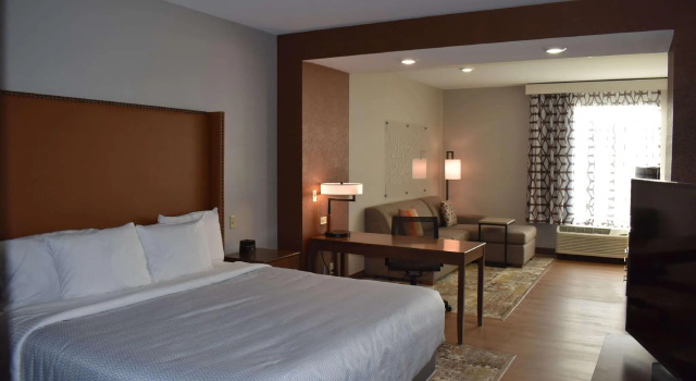 Двухместный номер Deluxe La Quinta Inn & Suites by Wyndham Flagstaff East I-40