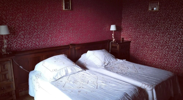 Gite Les Gouttes, Rezerwuj Hotel Courzieu Owernia