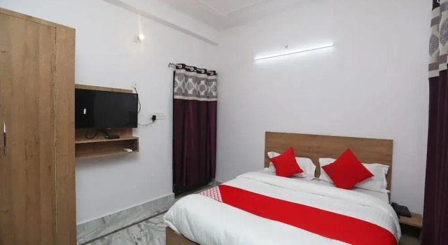 M R Residency by OYO Rooms, Забронировать Отель Отели Нью-Дели 3 звезды, 3*