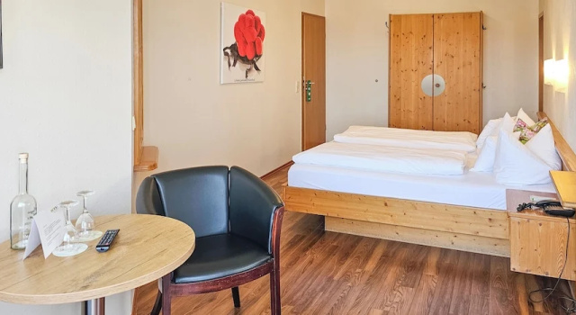 Четырёхместный номер Standard с балконом и с видом на город DEVA Hotel Renchtalblick