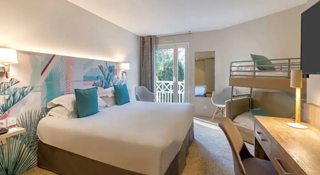 Шестиместный семейный номер Standard Best Western Plus Hyères Côte DAzur