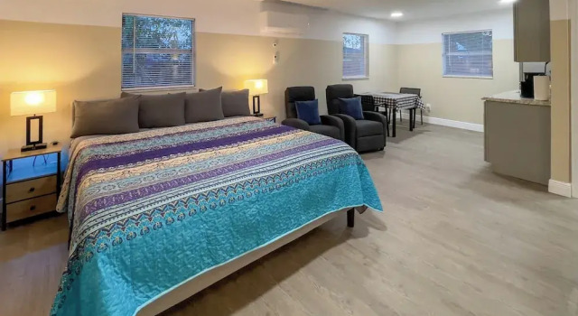 Студия Standard TriLuxe Inn & Studios