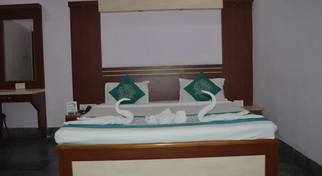 Люкс Deluxe Hotel Nirmala Residency