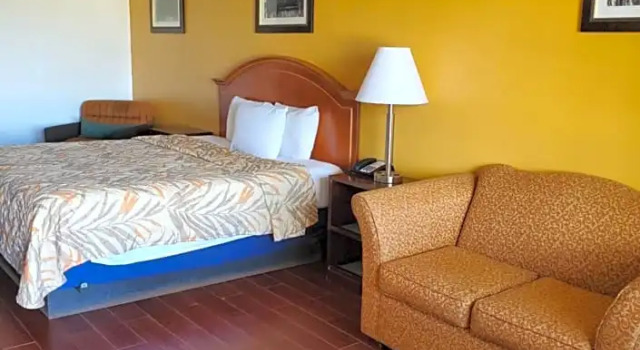 Номер Standard Deluxe Inn and Suites