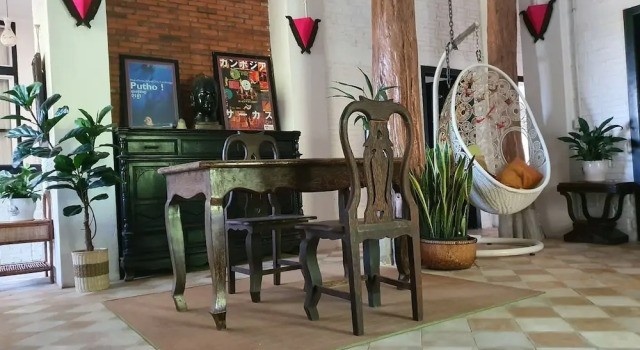 Brightness Villa, Забронировать Вилла Коттеджи Баттамбанга, рядом с Union Commercial Bank, Коттедж