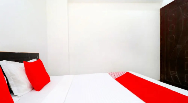 Hotel New Bury by OYO Rooms, Забронировать Отель Таннасар штат Харьяна