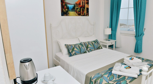 Komfortní Dvoulůžkový s manželskou postelí pokoj a výhledem na moře Valitsa Otel