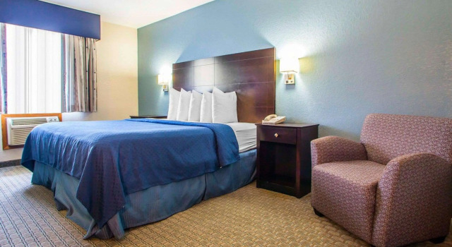 Двухместный номер Standard Quality Inn & Suites Ankeny-Des Moines