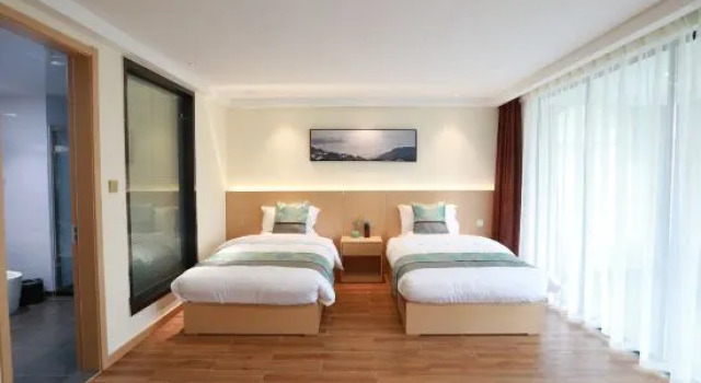 Люкс Star Lake Hotel Mount Jigong